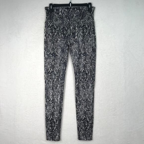 Spanx‎ Leggings Womens Large Gray Faux Leather Snake Shine Compression 20324R - Picture 4 of 16